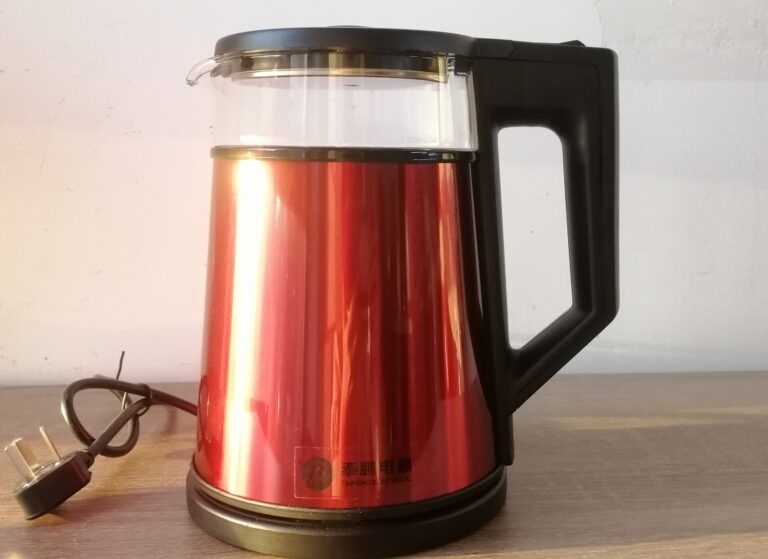 New and Beautiful Design Glass kettles with 304 Colored Stainless Steel Double Wall 1.5L 1.5 litre